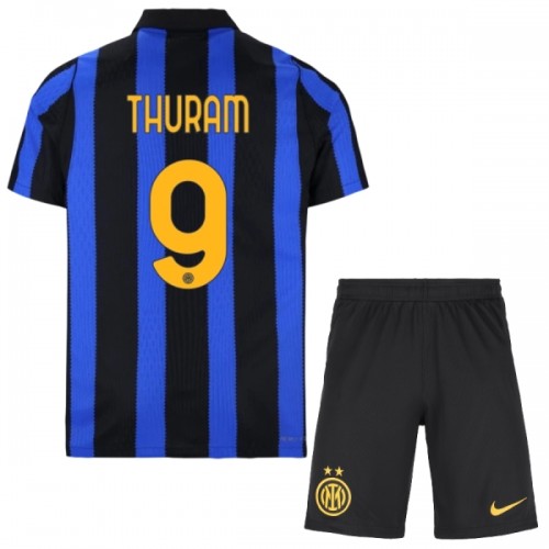 Fotbollskläder Barn Inter Milan Thuram 9 Hemmatröja 2026-27 - Kortärmad Fotbollskläder Barn Inter Milan Thuram 9 Hemmatröja 2026-27 - Kortärmad