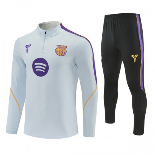 Barcelona Trainings Sweatshirt Quarter-Zip 2026-27 Vit Barcelona Trainings Sweatshirt Quarter-Zip 2026-27 Vit