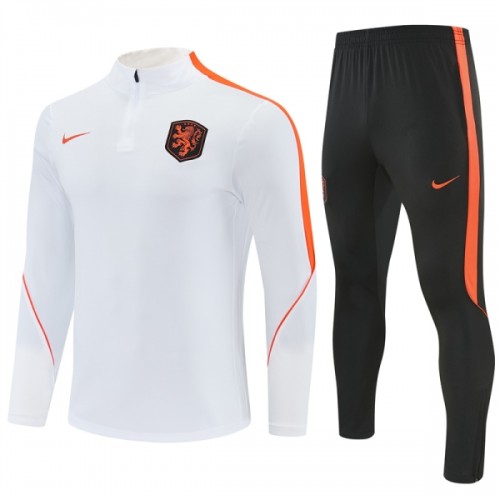 Nederländerna Trainings Sweatshirt Quarter-Zip 2026-27 Vit Nederländerna Trainings Sweatshirt Quarter-Zip 2026-27 Vit