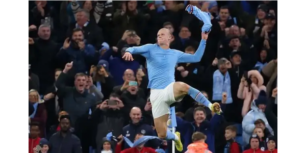 10-manna Manchester City slog Fulham med 2-1, Haaland lore straffspark