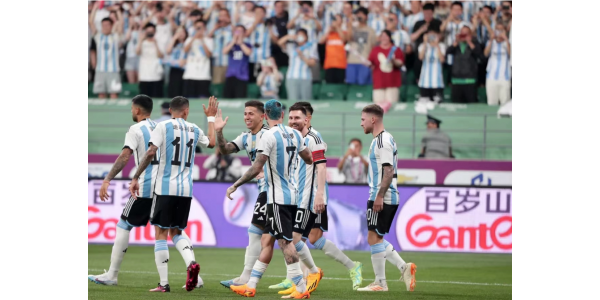 2-0 Messi satte ännu ett rekord!