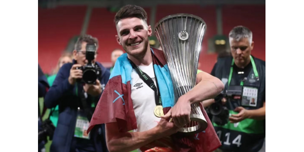 Arsenal stärker sommaren, kommer att värva Rice för 100 miljoner pund