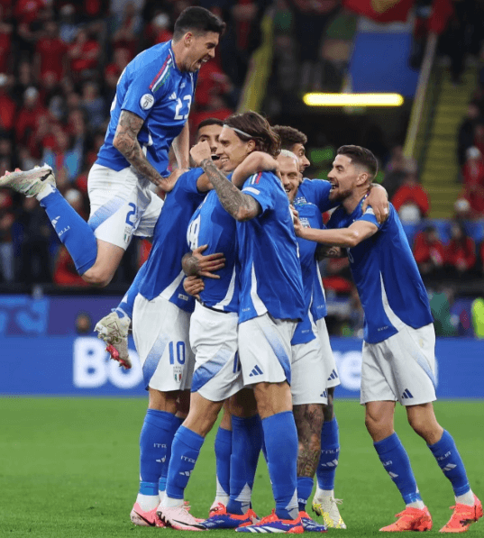 Italien vann med 2-1 i en omvändning