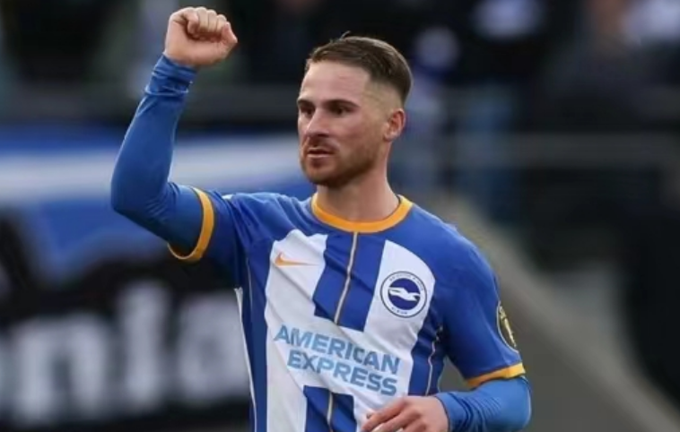 Manchester United drabbas av dubbelspel