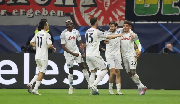 Napoli slog Eintracht Frankfurt med 2-0